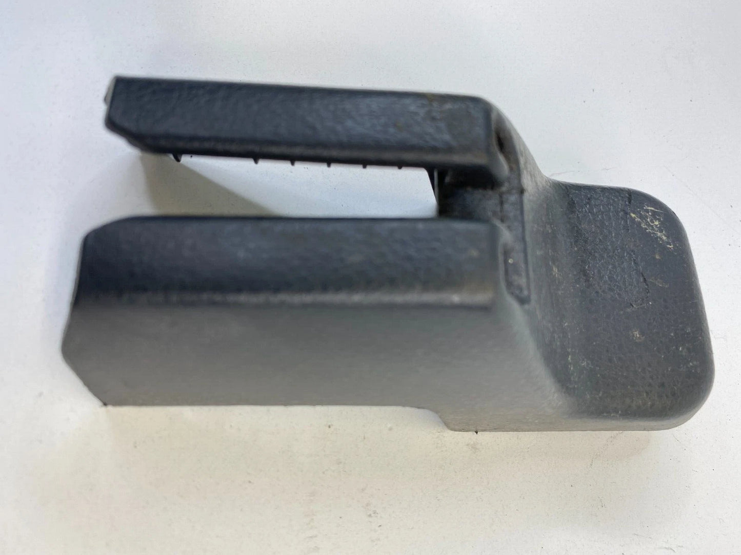 2003-2007 NISSAN MURANO REAR RIGHT PASSENGER SEAT TRACK COVER TRIM 87509-CA000
