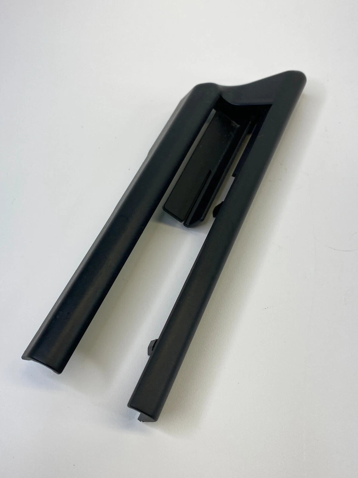 2009 2010 BMW 535I XDRIVE REAR SEAT RAIL TRIM COVER BEZEL 7007703608290 OEM