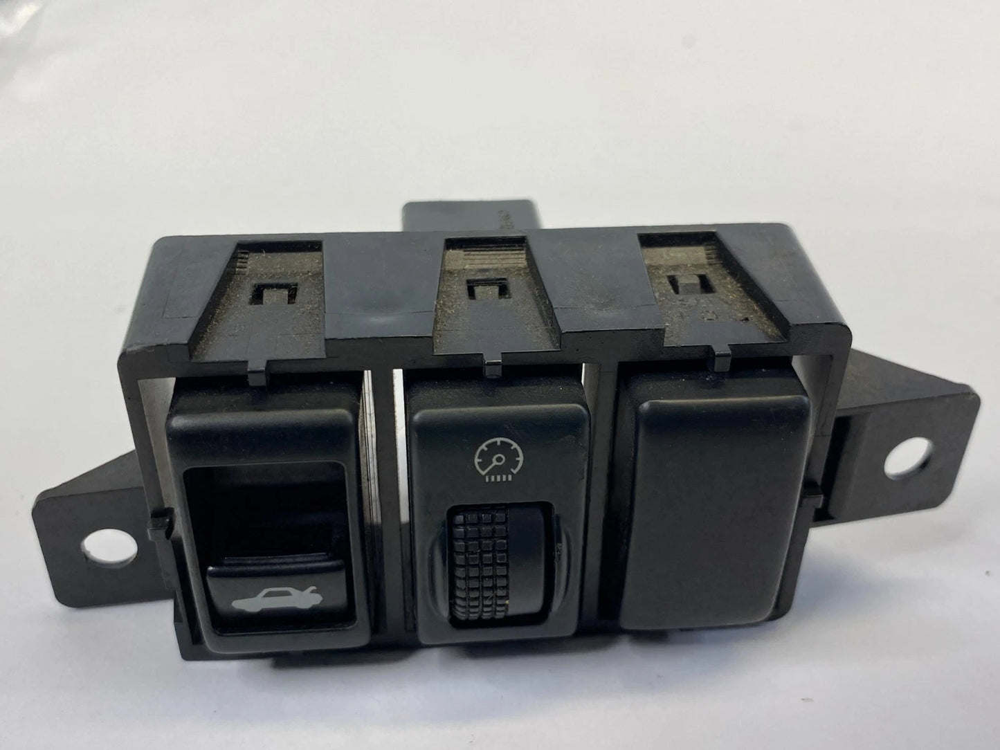 2002-2006 NISSAN ALTIMA TRUNK LID RELEASE AND DIMMER LIGHT CONTROL SWITCH OEM