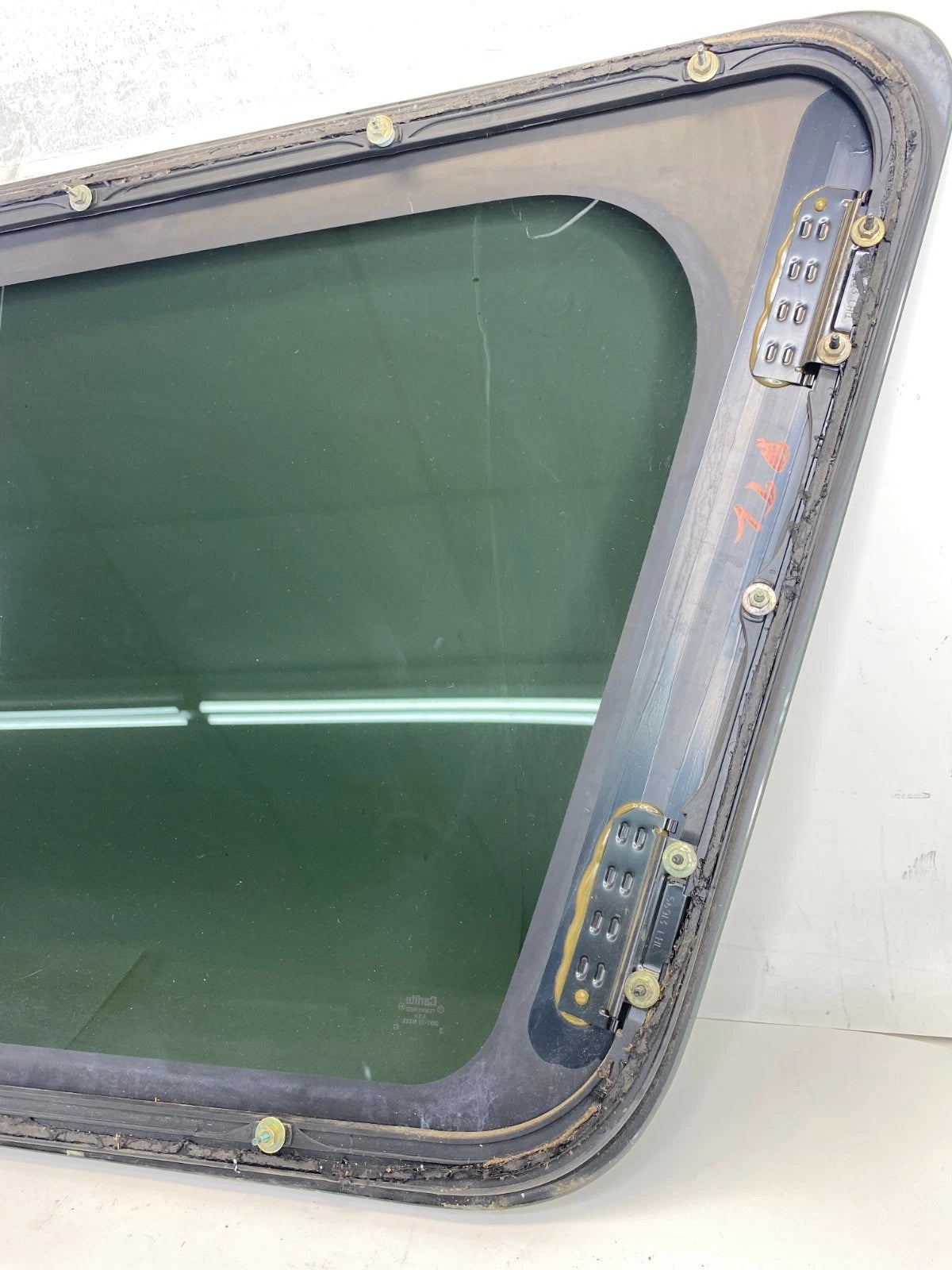 03-06 LINCOLN NAVIGATOR REAR LEFT BACK SIDE QUARTER WINDOW GLASS 3L147830307 OEM