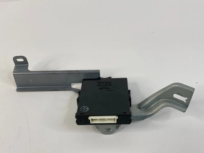 2005-2007 TOYOTA SOLARA NETWORK GATEWAY CONTROL UNIT MODULE OEM 89111-33030