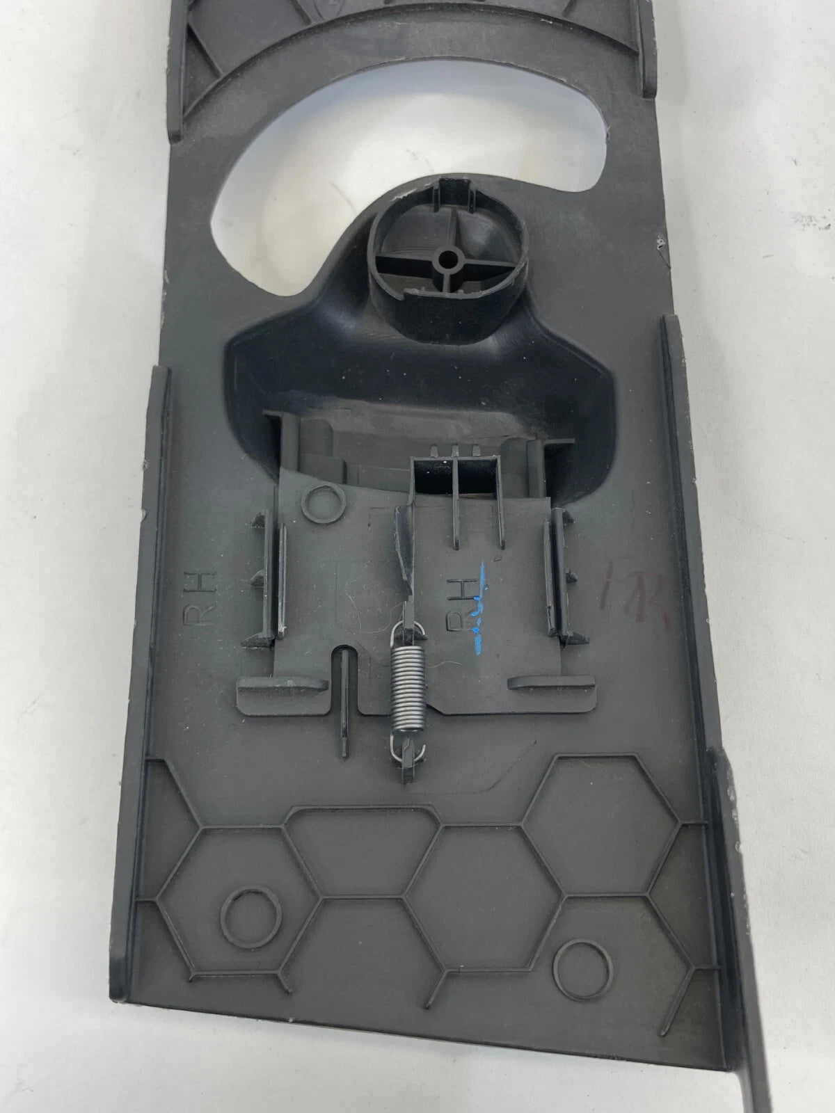 2011-2015 FORD EXPLORER FRONT RIGHT CENTER UPPER PILLAR TRIM COVER BB537824P1A02