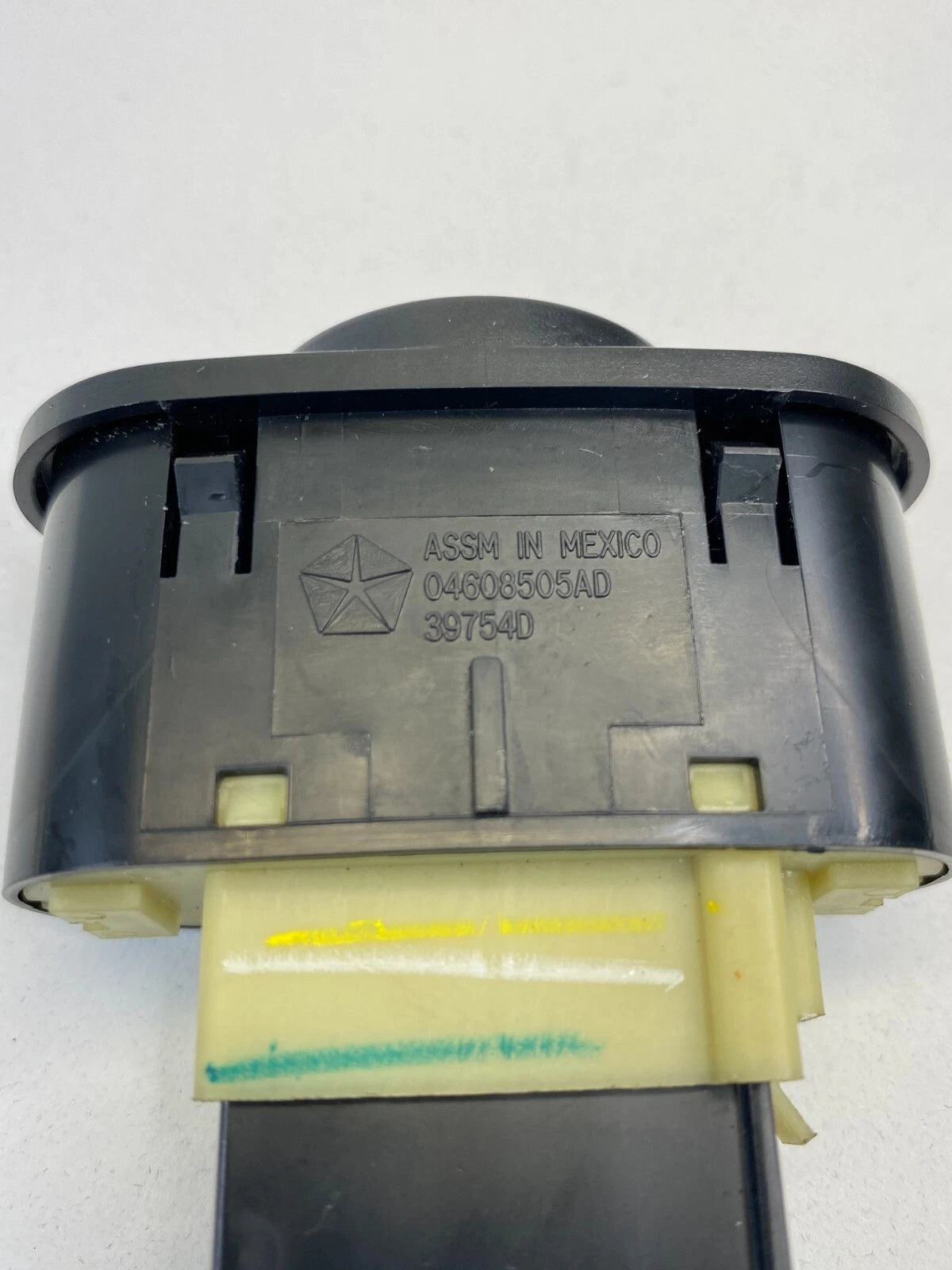 2001-2006 CHRYSLER SEBRING STRATUS SEDAN POWER MIRROR CONTROL SWITCH 04608505AD
