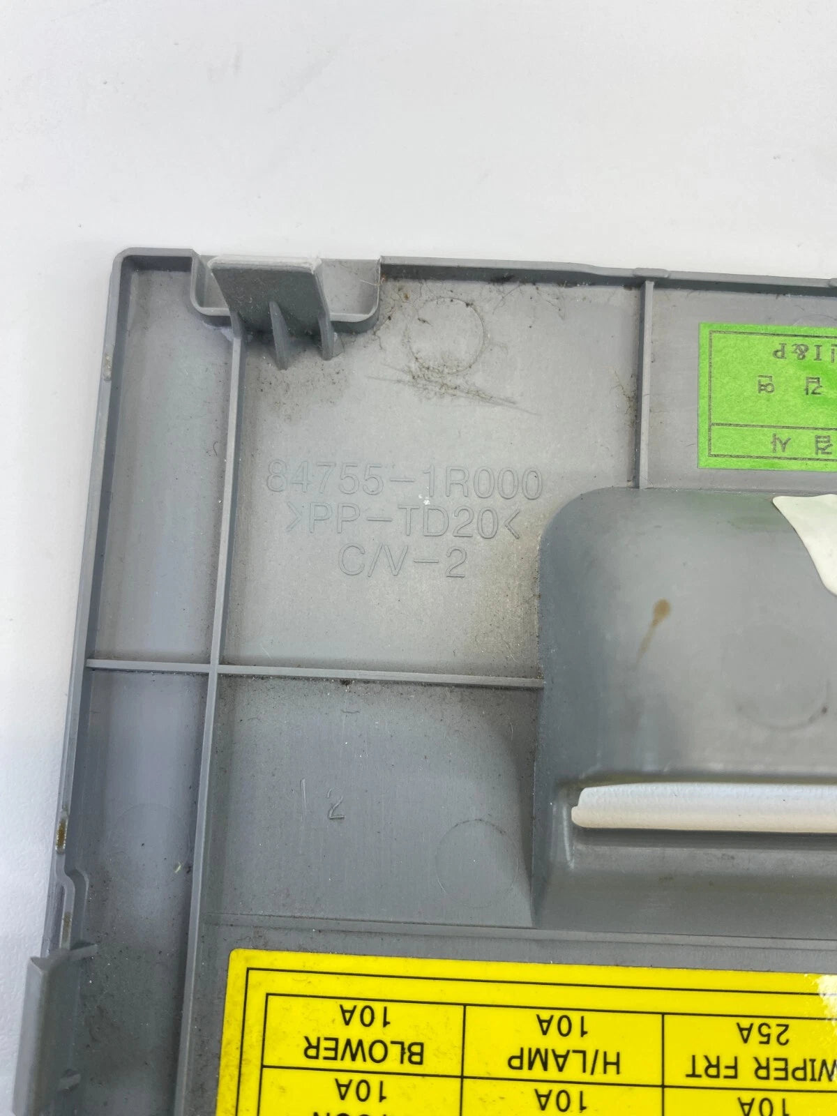 2012-2014 HYUNDAI ACCENT INTERIOR DASH FUSE BOX ACCESS COVER LID CAP 84755-1R000
