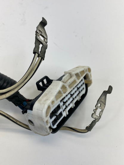 2002 2003 Lexus ES300 3.0L FWD ABS Anti Lock Brake Pump Connector Plug OEM