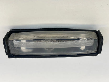 02 03 LEXUS ES300 ES330 04-06 REAR TRUNK LICENSE PLATE LIGHT LAMP TRIM PANEL OEM