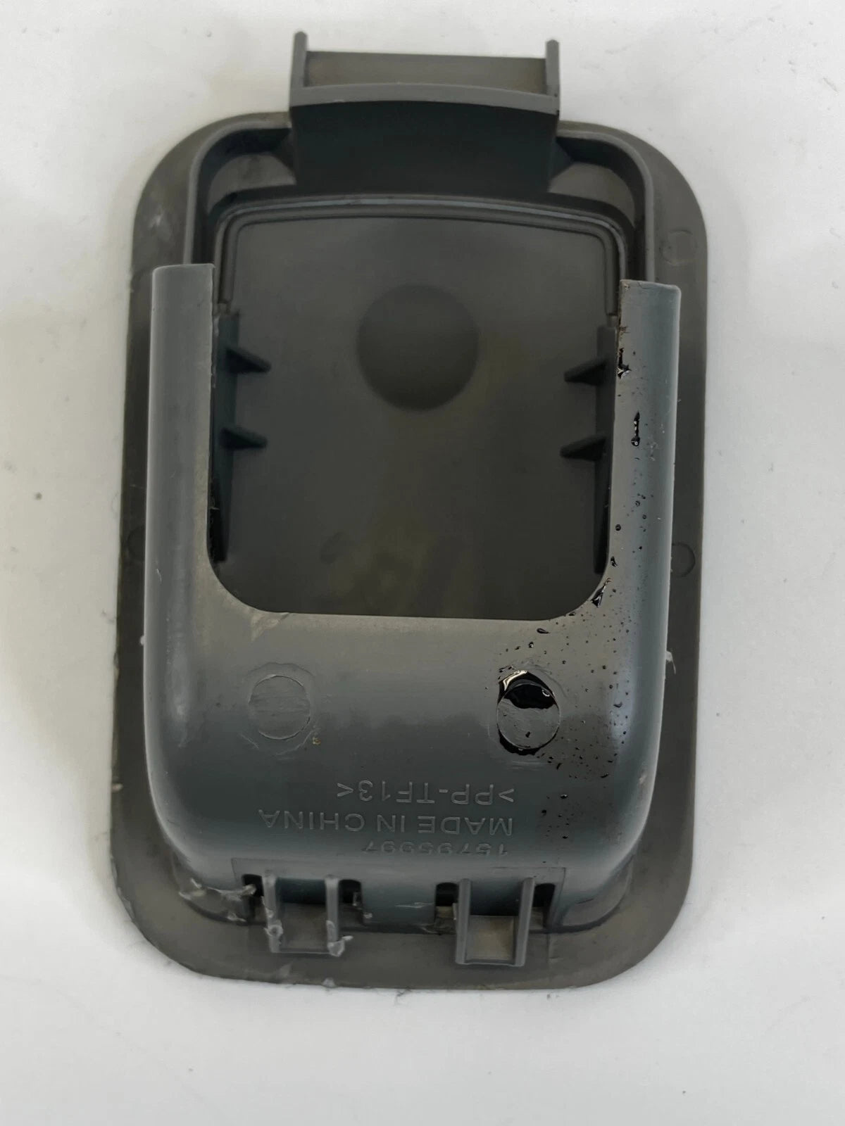 2013-2015 CHEVROLET MALIBU REAR SEAT ANCHOR COVER BEZEL TRIM 15795997 OEM