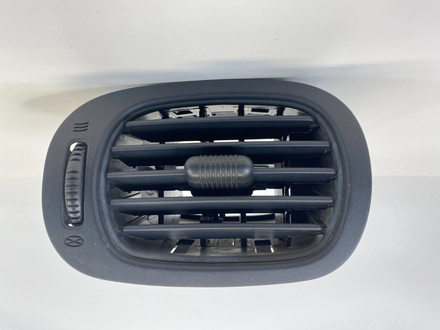 2004-2007 CHRYSLER TOWN & COUNTRY FRONT LEFT DASH AC VENT OEM FACTORY 0S091TRMAA