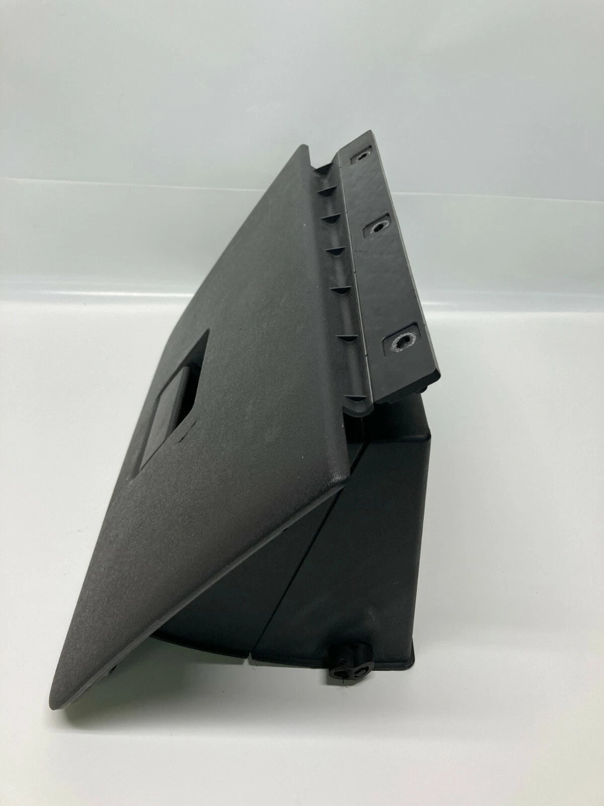 2008 2009 2010 2011 FORD FOCUS GLOVE BOX STORAGE COMPARTMENT ASSEMBLY OEM