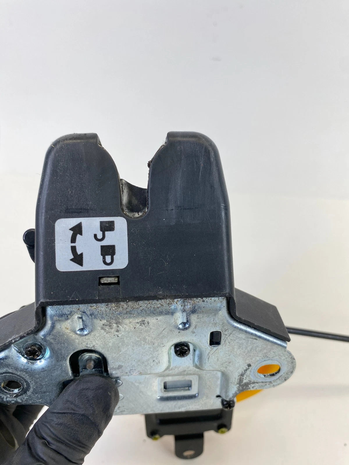 2006-2009 KIA OPTIMA SEDAN REAR TRUNK LID LOCK LATCH RELEASE ACTUATOR ASSY OEM