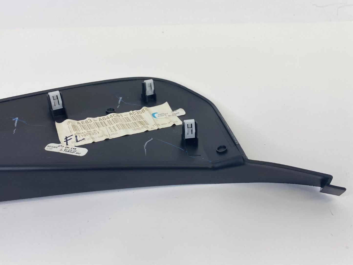 2011-2013 FORD FIESTA DASH FRONT LEFT SIDE END CAP COVER TRIM AE83-A044C61-AC