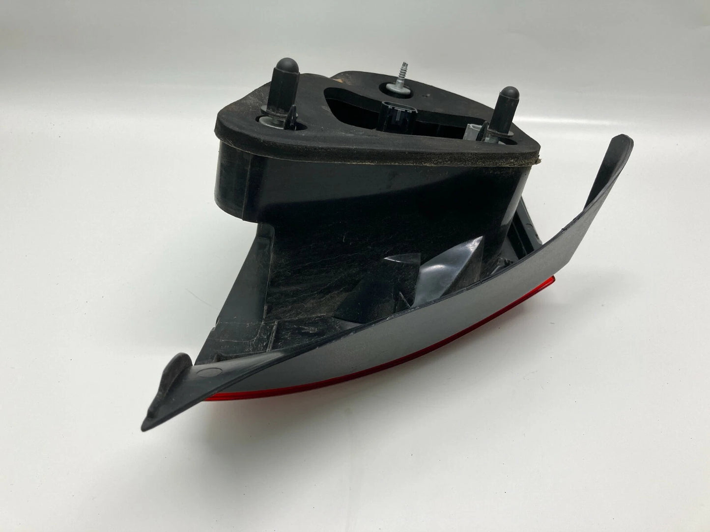 2003-2005 DODGE NEON RIGHT PASSENGER SIDE TAIL LIGHT TAILLIGHT LAMP AFTERMARKET