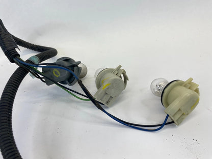 2000-2006 CHEVROLET TAHOE YUKON TAILLIGHT TAIL LIGHT LAMP BULB WIRE HARNESS OEM