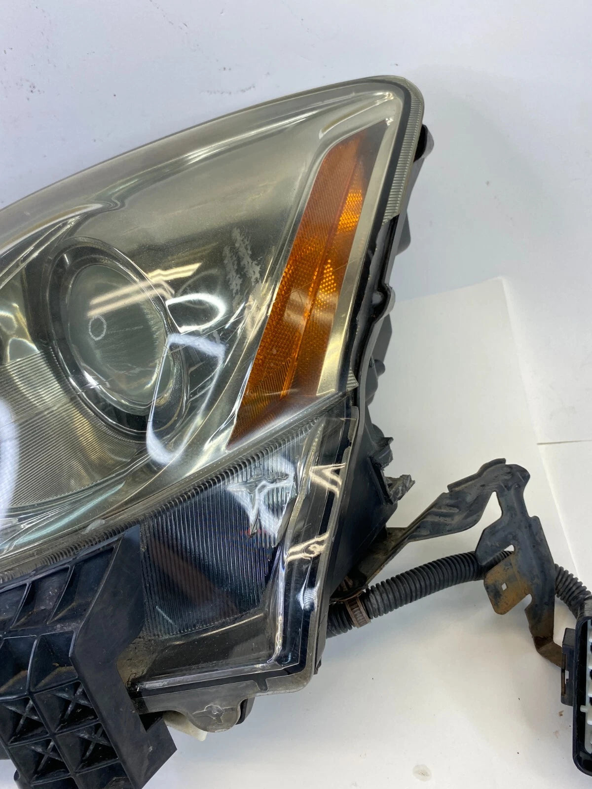 06 07 08 LEXUS IS250 IS250 LEFT DRIVER HEADLIGHT HEADLAMP HALOGEN 5211653020 OEM