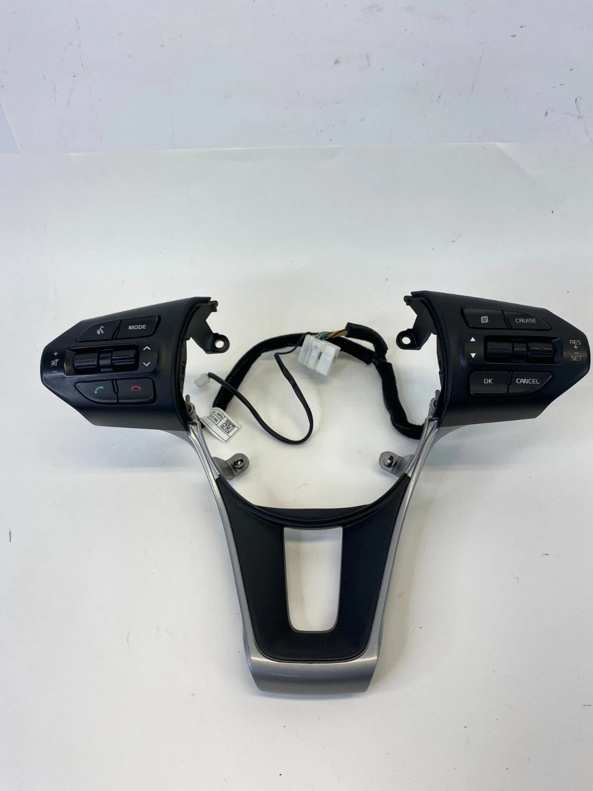 2016-2018 KIA SORENTO STEERING WHEEL CRUISE & AUDIO CONTROL SWITCH W/BEZEL TRIM