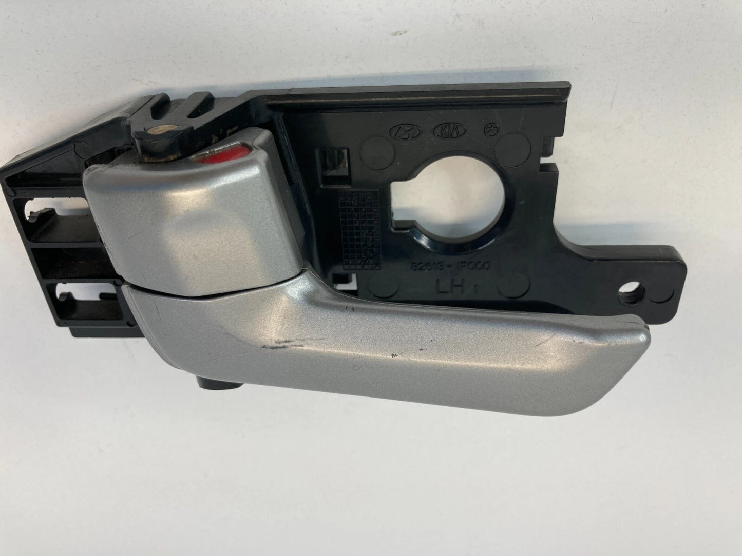 2005-2010 KIA SPORTAGE REAR LEFT SIDE INNER DOOR HANDLE SILVER OEM 82613-1F000