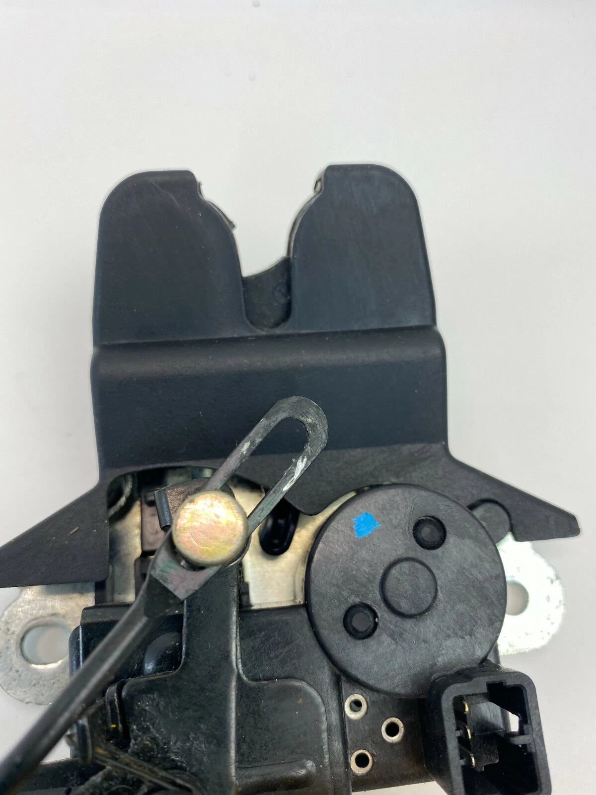 2006-2010 HYUNDA ELANTRA SEDAN REAR TRUNK LOCK LATCH ACTUATOR & LOCK CYLINDER