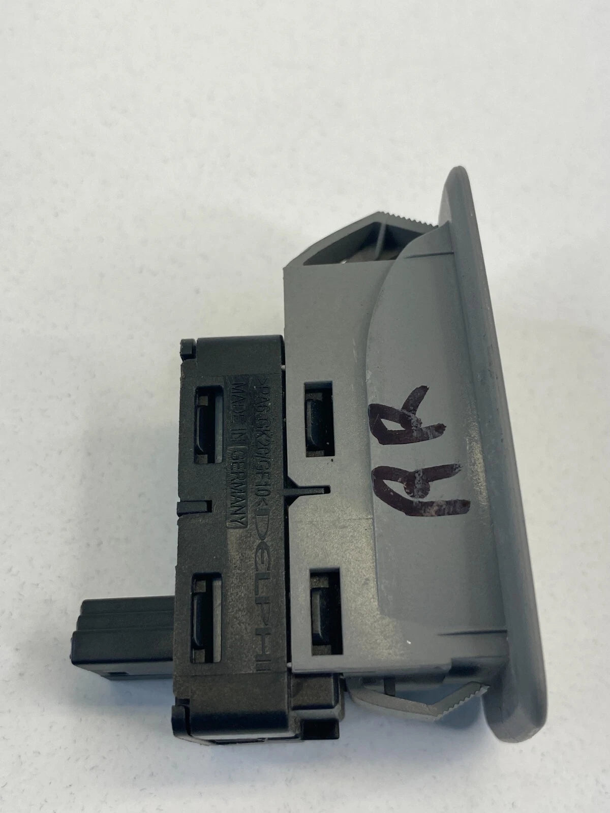 2007-2013 BMW 328I BASE SEDAN REAR RIGHT WINDOW SWITCH BUTTON 6945875 OEM