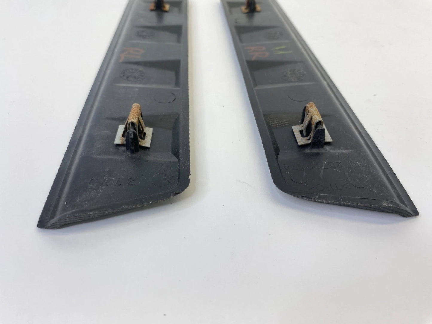 2010-2017 GMC TERRAIN REAR LEFT & RIGHT DOOR SILL SCUFF PLATE COVER 25790574