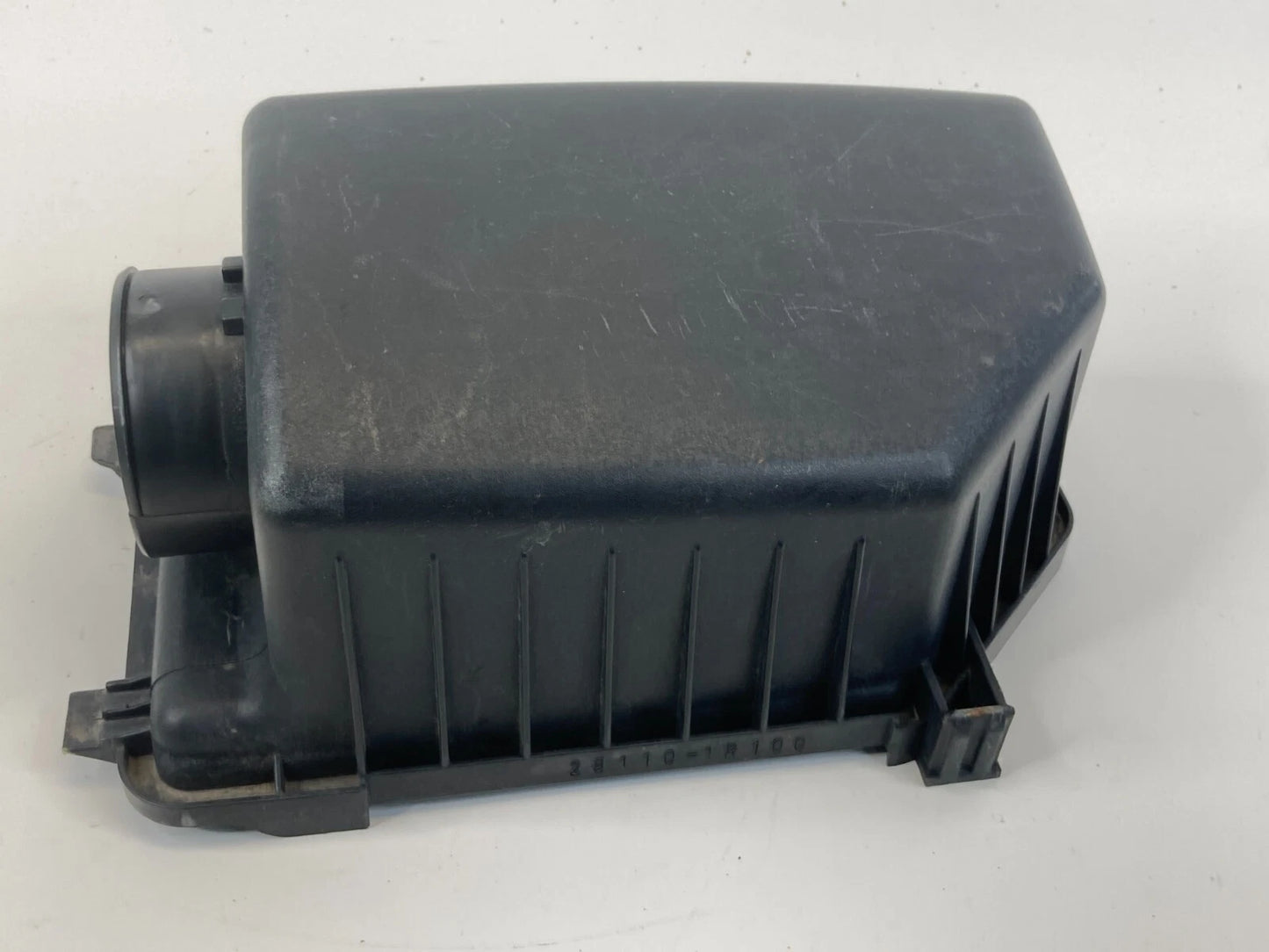 12-14 HYUNDAI ACCENT AIR CLEANER FILTER BOX UPPER HOUSING COVER 28110-1R100 OEM