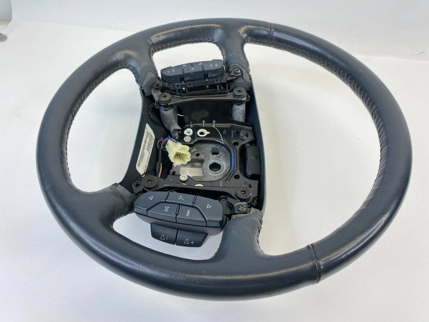 2006-2011 CADILLAC DTS STEERING WHEEL W/ AUDIO & CRUISE CONTROL SWITCHES OEM