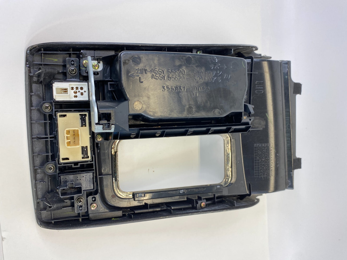 1998-2005 Lexus GS300 Center Console Shifter Cup Holder Trim Bezel 55620-30050