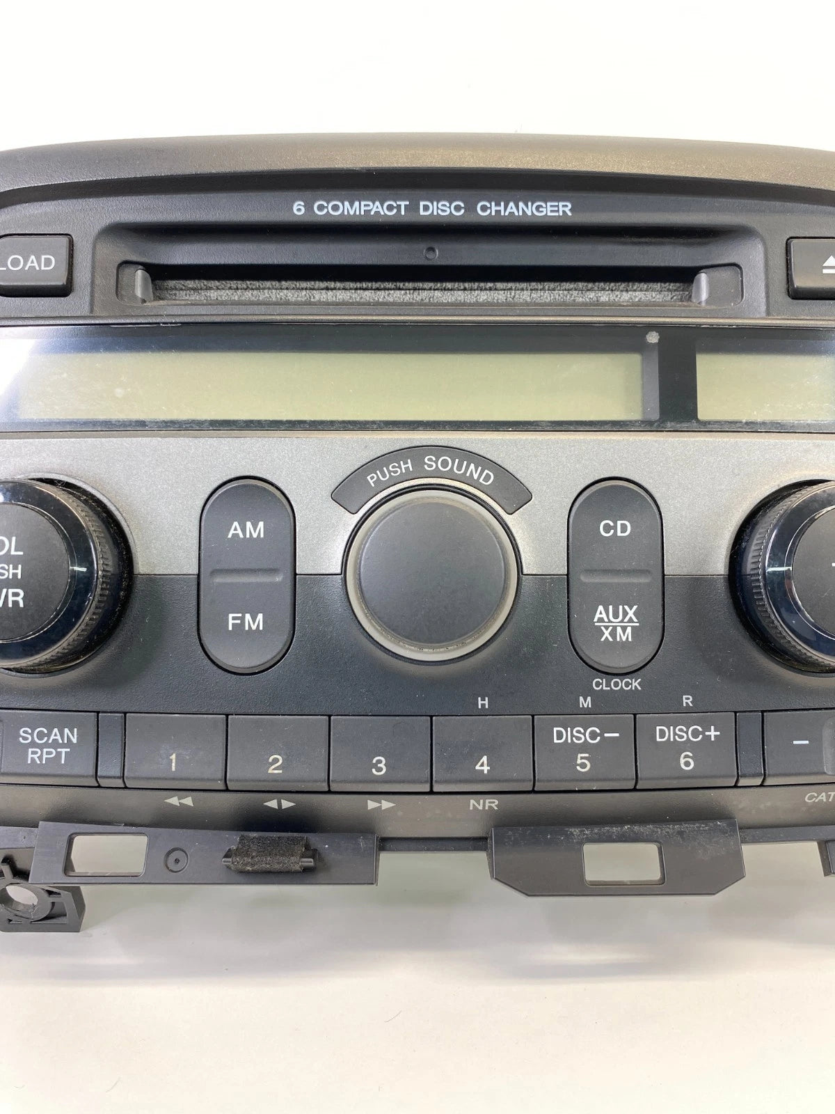 2005-2007 HONDA ODYSSEY EX RADIO XM CD PLAYER RECEIVER 6 DISC 39100-SHJ-A100