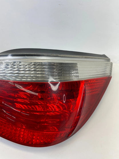 04-07 BMW 530I SEDAN REAR RIGHT PASSENGER SIDE TAILLIGHT TAIL LAMP 7165740 OEM