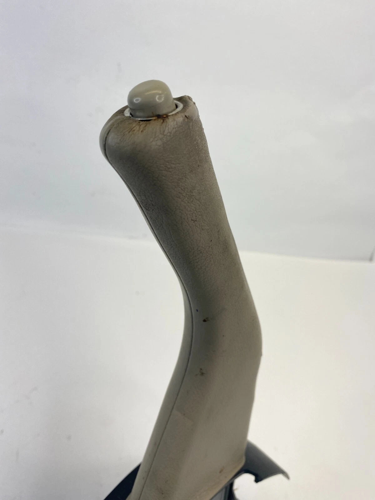 01-03 INFINITI QX4 EMERGENCY PARKING BRAKE HANDLE LEVER CONTROL 36315-4W901 OEM