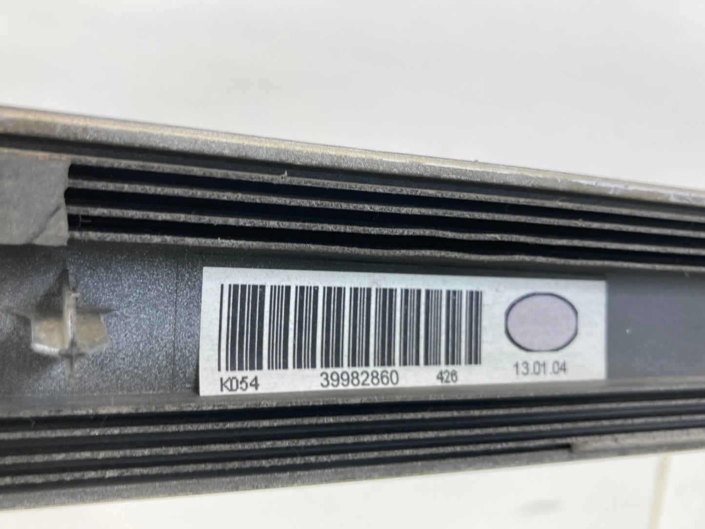 2004-2011 VOLVO S40 SEDAN EXTERIOR REAR RIGHT DOOR MOLDING TRIM BEZEL 39987039