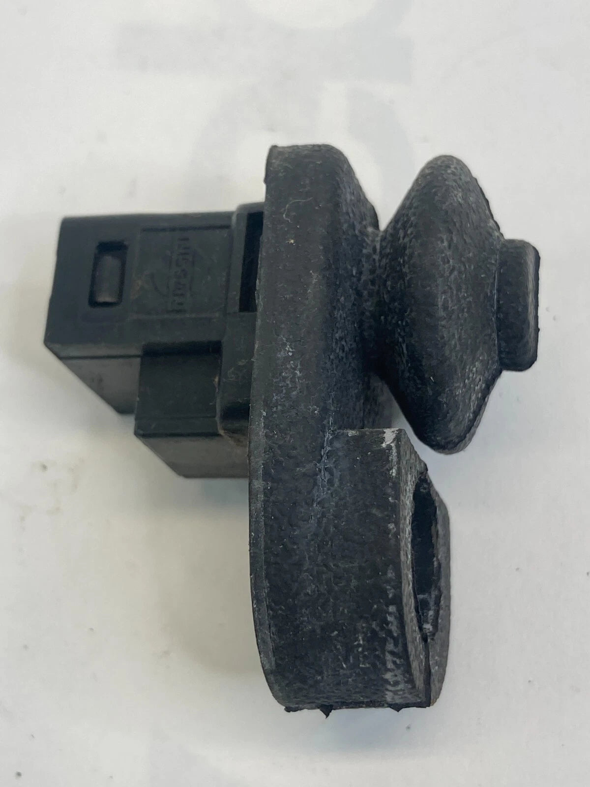 2002-2012 NISSAN ALTIMA 08-11 ROGUE DOOR LIGHT AJAR SWITCH JAMB SENSOR OEM