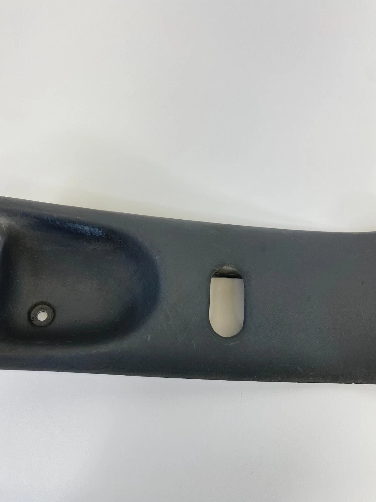 1997-2005 BUICK CENTURY FRONT RIGHT INNER DOOR HANDLE BEZEL TRIM COVER 10279858