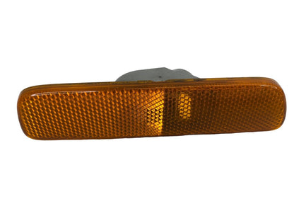 1999-2003 Lexus RX300 Sedan Front Right Passenger Side Marker Turn Signal Light