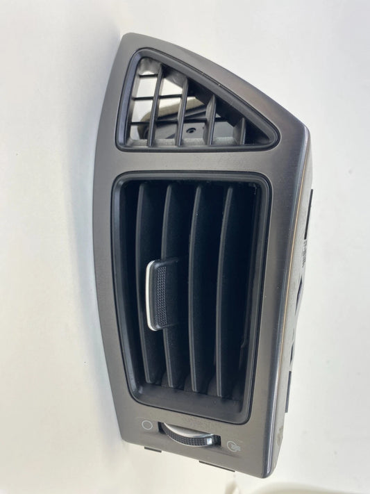 2011-2014 HYUNDAI SONATA FRONT RH PASSENGER OUTER DASH AC AIR VENT OEM 3S9749000