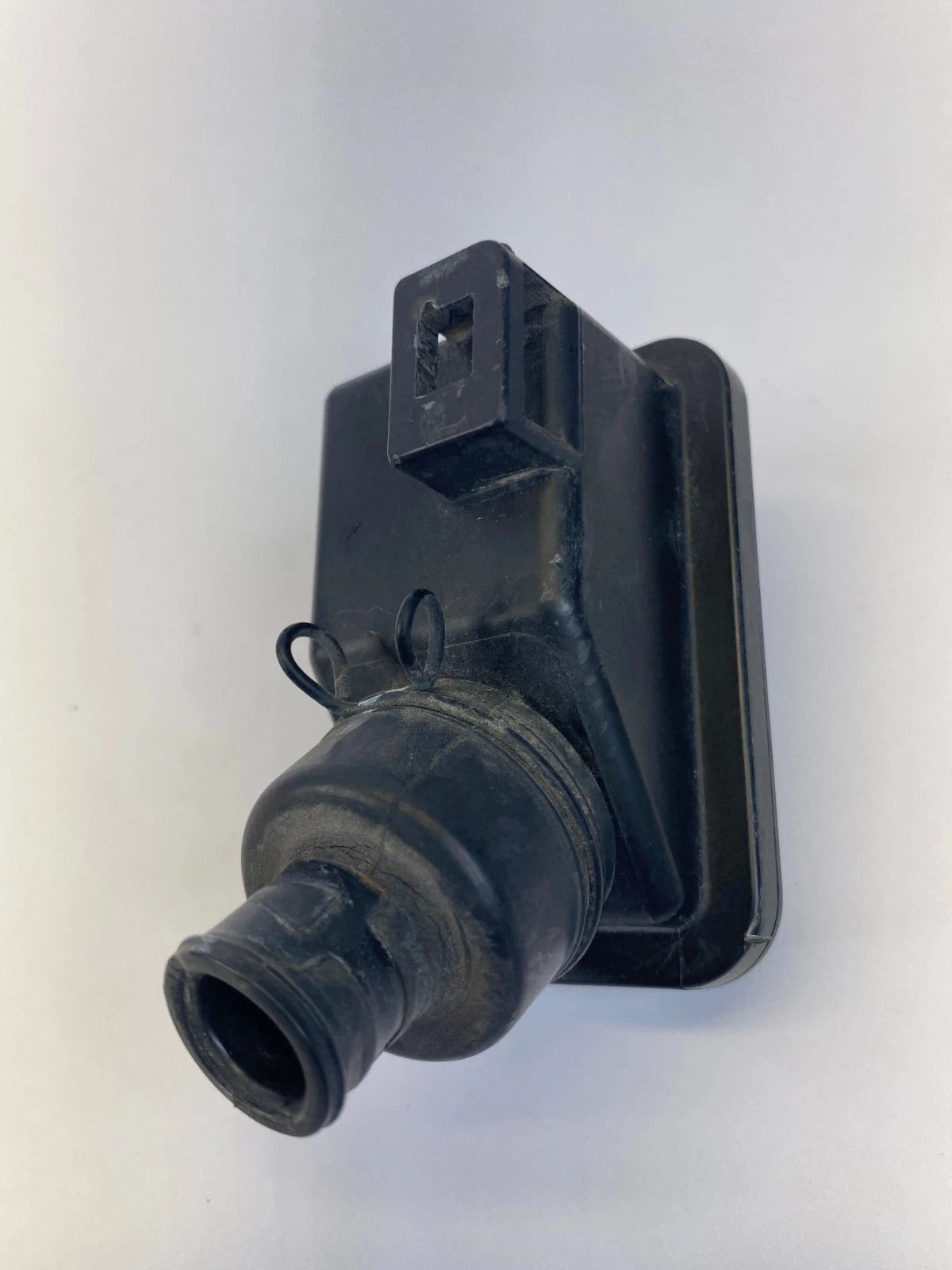2003-2007 HONDA ACCORD ENGINE AIR INTAKE RESONATOR CHAMBER COUPLER ASSY UNIT OEM