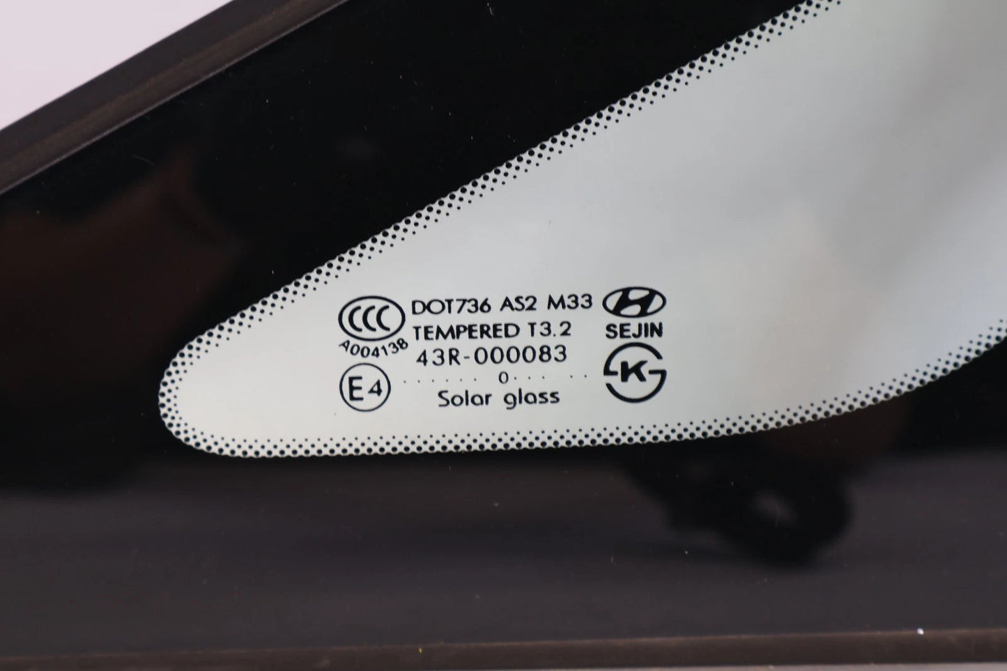 2011-2015 HYUNDAI SONATA REAR RIGHT RH QUARTER GLASS WINDOW 878203S100 OEM