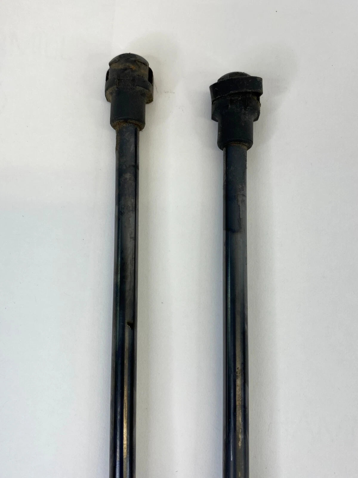 2012-2019 FIAT 500 HATCHBACK REAR TRUNK LIFTGATE SUPPORT SHOCK STRUTS PAIR OEM