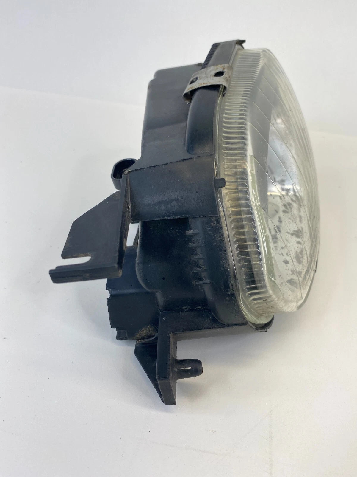 2003-2005 MERCEDES BENZ E320 FRONT LEFT DRIVER SIDE FOG LIGHT LAMP 154825-00 OEM