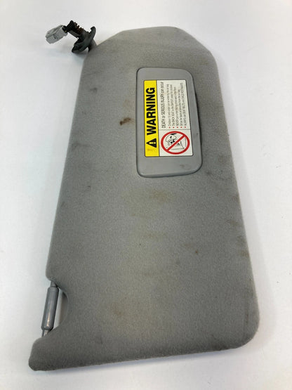 2003 2004 HONDA PILOT RIGHT PASSENGER SIDE SUNVISOR SUN VISOR SHADE W/ LIGHT OEM