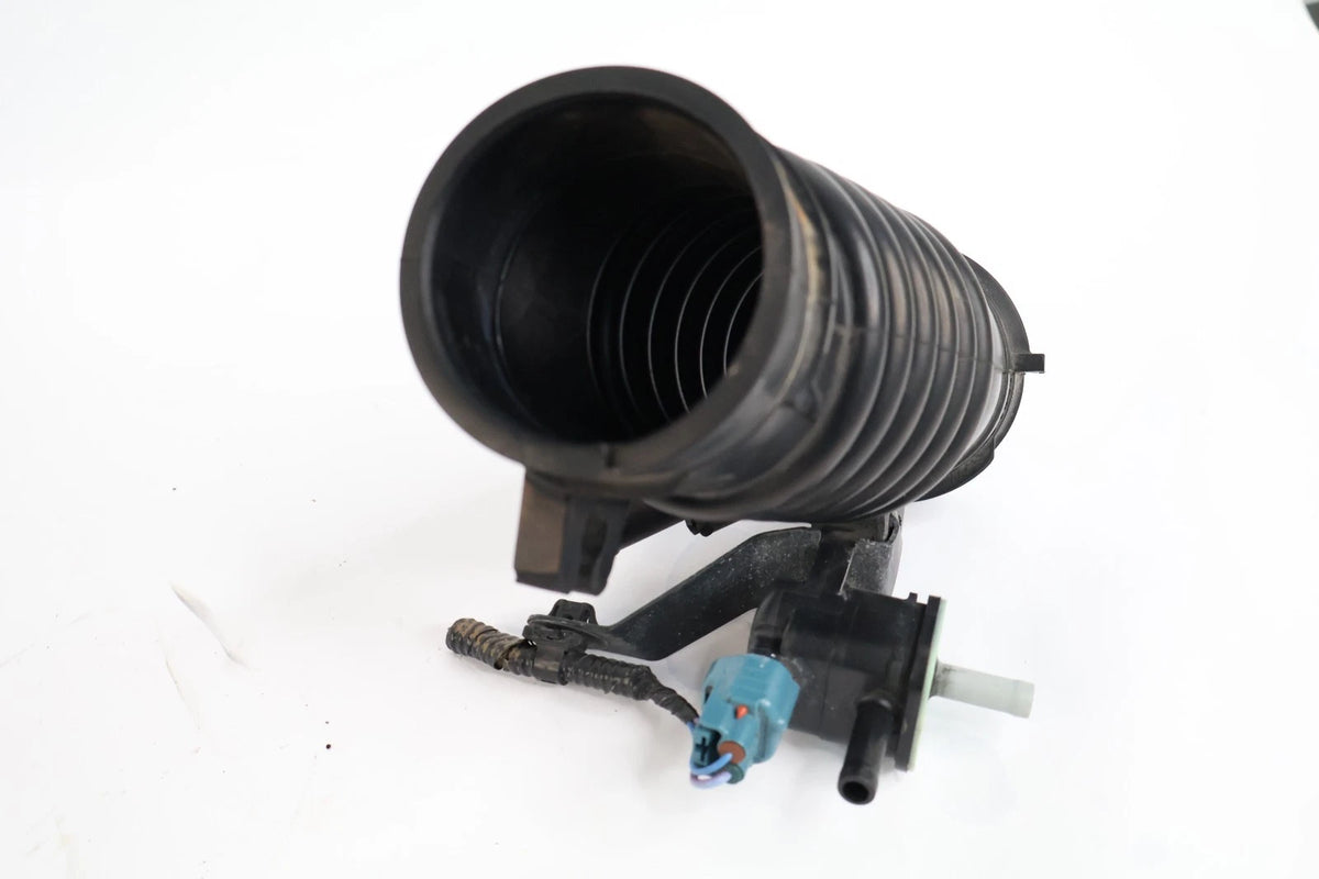 2007-2018 TOYOTA YARIS 1.5L ENGINE AIR CLEANER INTAKE HOSE TUBE DUCT 17880-21001