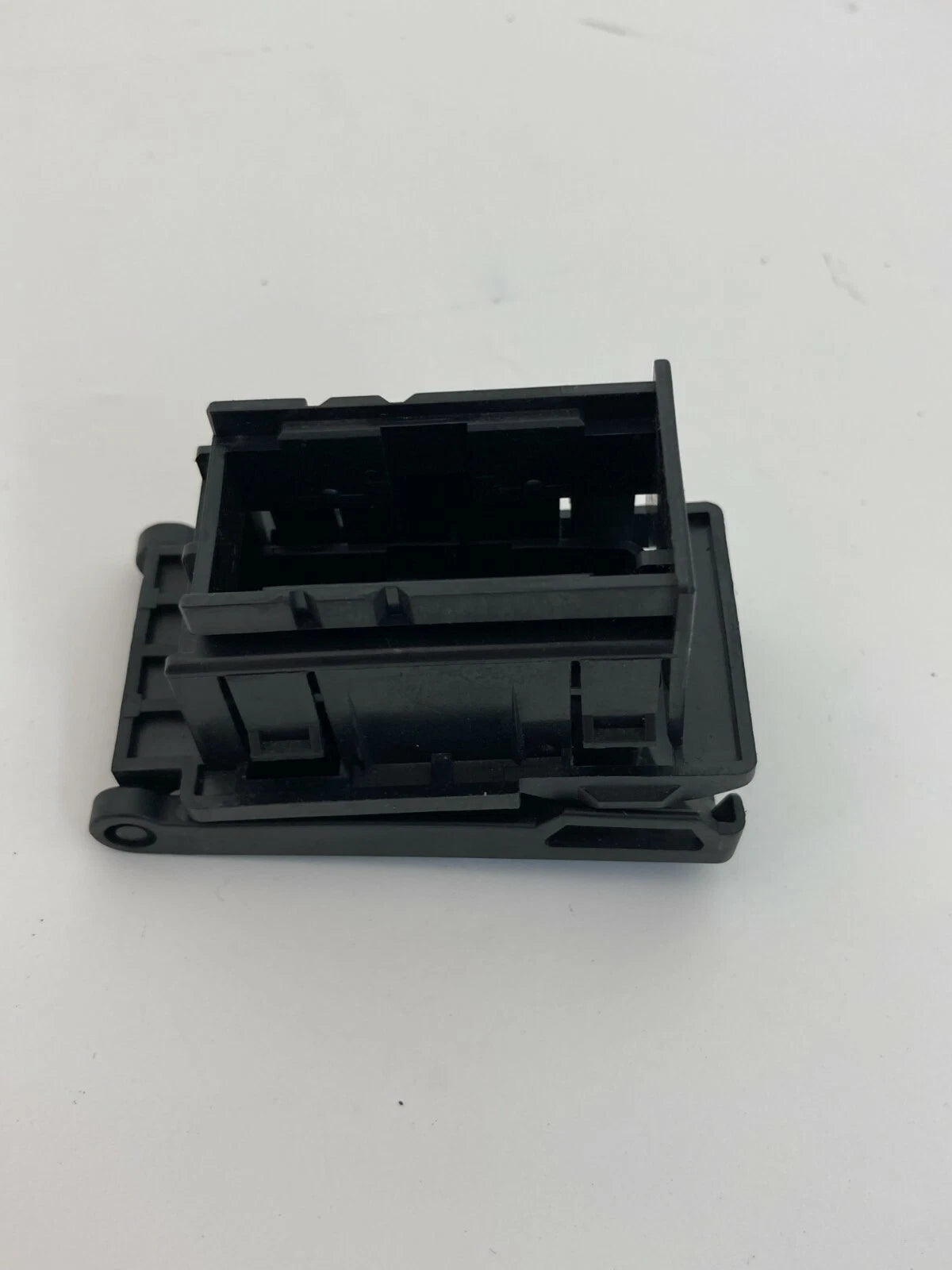 2001 2002 BMW 325I 325XI 330I 330XI DIAGNOSTIC OBD PLUG PORT COVER TRIM 6901665