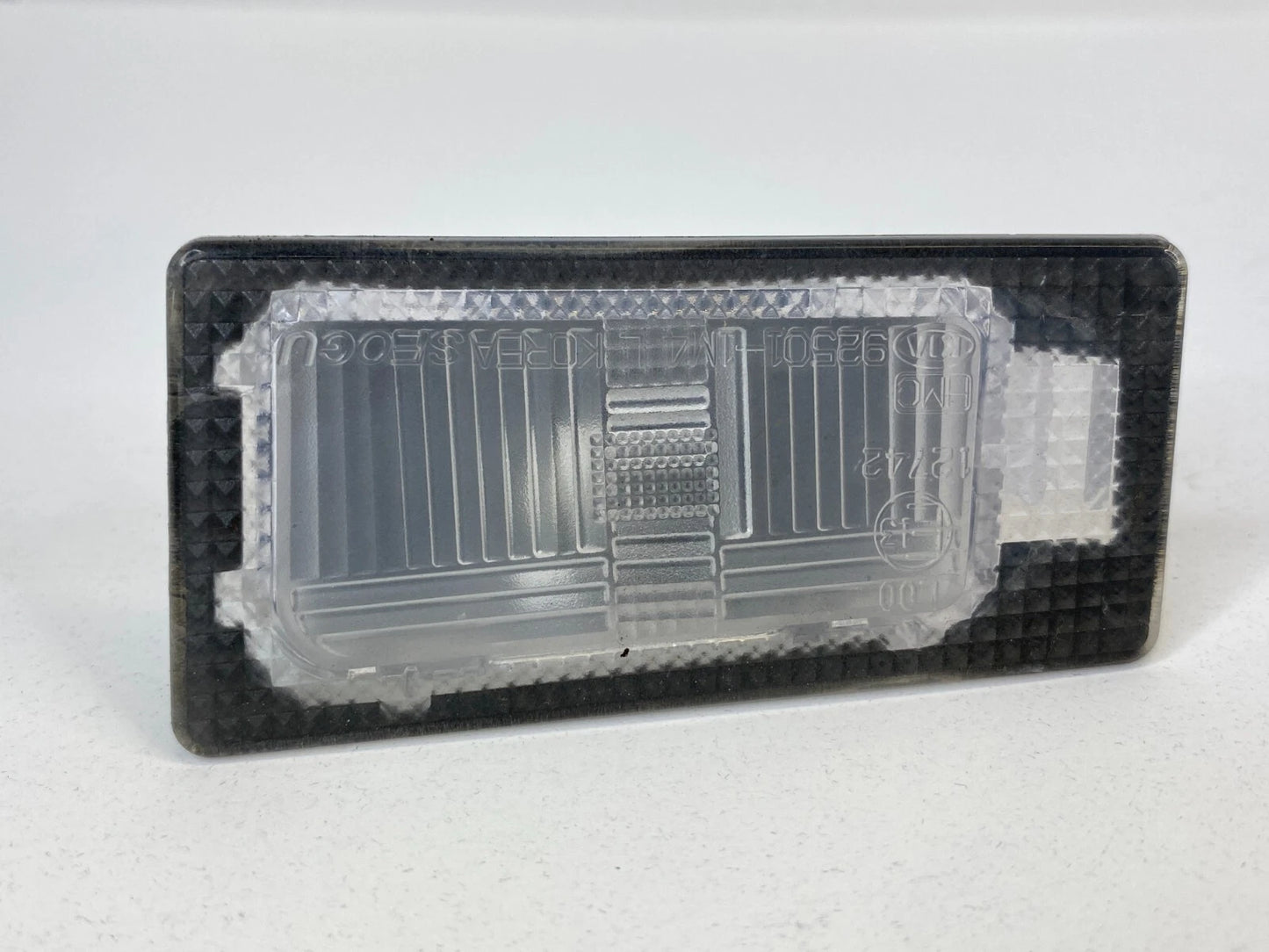 2011-2016 HYUNDAI ELANTRA REAR LEFT TRUNK LICENSE LIGHT LAMP PLATE 92501-1M4 OEM