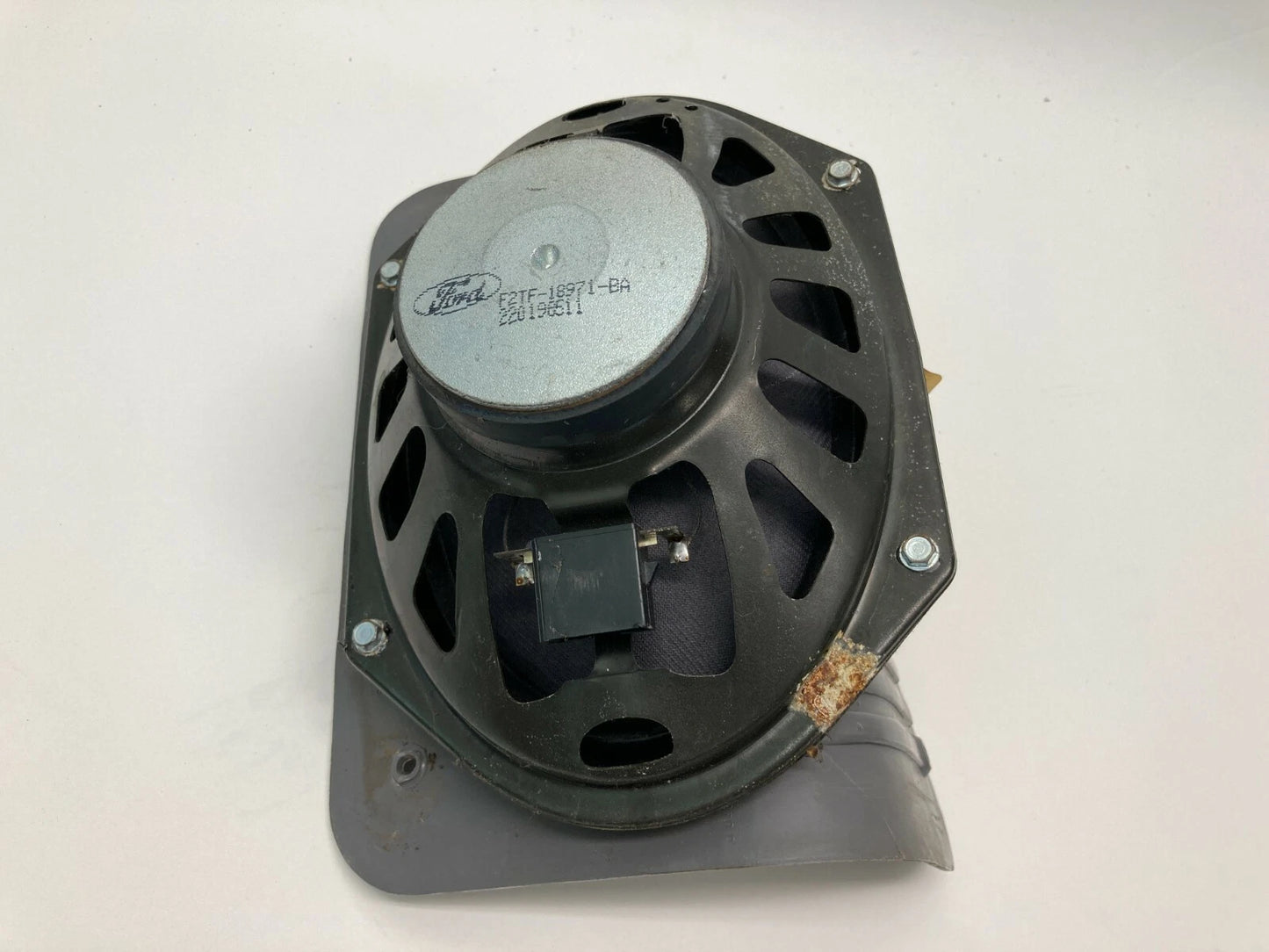 1992-1996 FORD F-150 PICK UP REAR BACK LEFT SPEAKER W/ COVER F2TF-18971-BA OEM