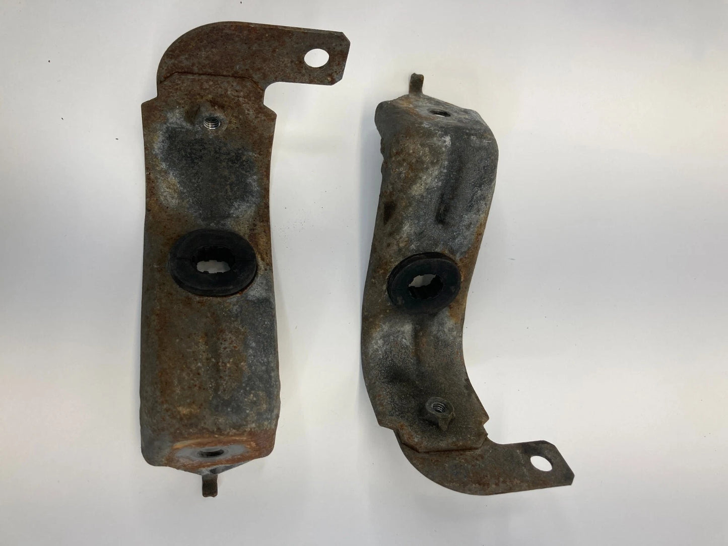2000-2006 MAZDA MPV A/C AC CONDENSER UPPER MOUNT BRACKET SUPPORT SET PAIR OEM