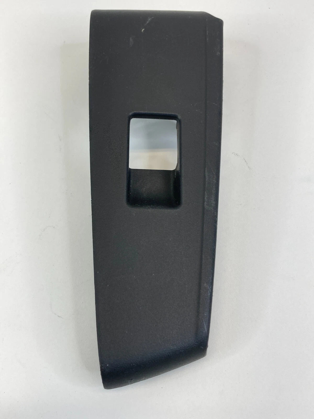 08-12 HONDA ACCORD SEDAN REAR RIGHT BACK DOOR WINDOW SWITCH BEZEL TRIM 83741TA0