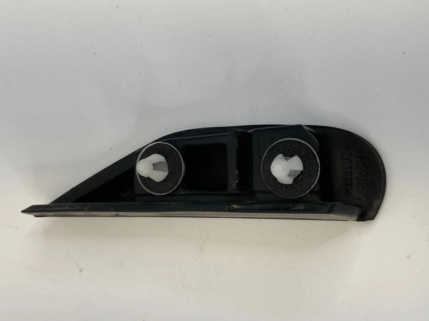 2004-2012 MITSUBISHI GALANT FRONT LEFT MIRROR GARNISH FILLER MOLDING MR598897