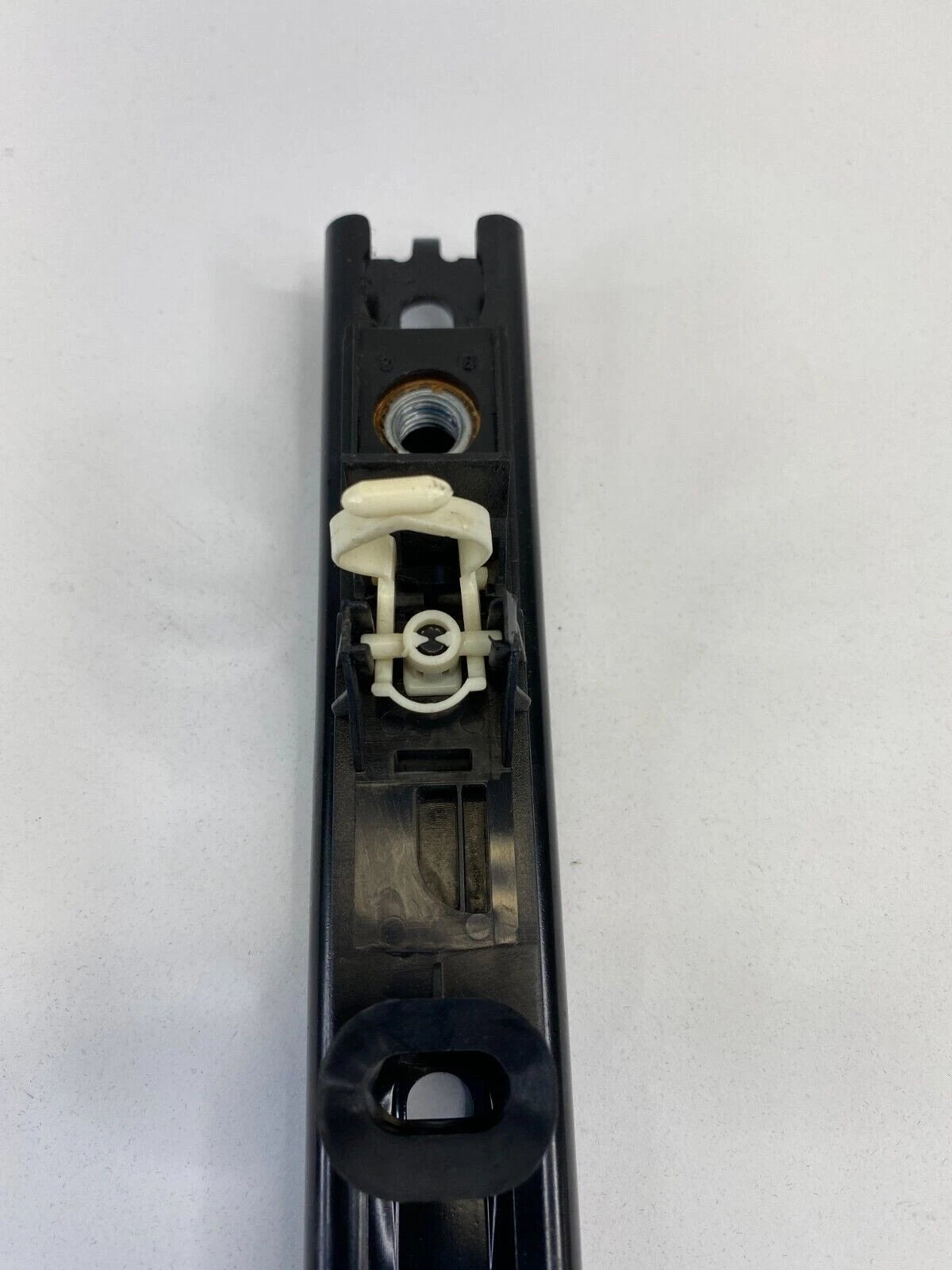 2002-2006 MINI COOPER FRONT RIGHT PASSENGER SEAT BELT HEIGHT ADJUSTMENT ADJUSTER