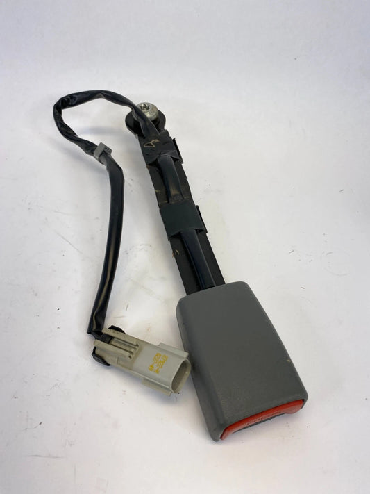 2005-2007 JEEP LIBERTY FRONT RIGHT PASSENGE SIDE SEAT BELT BUCKLE RECEPTACLE OEM