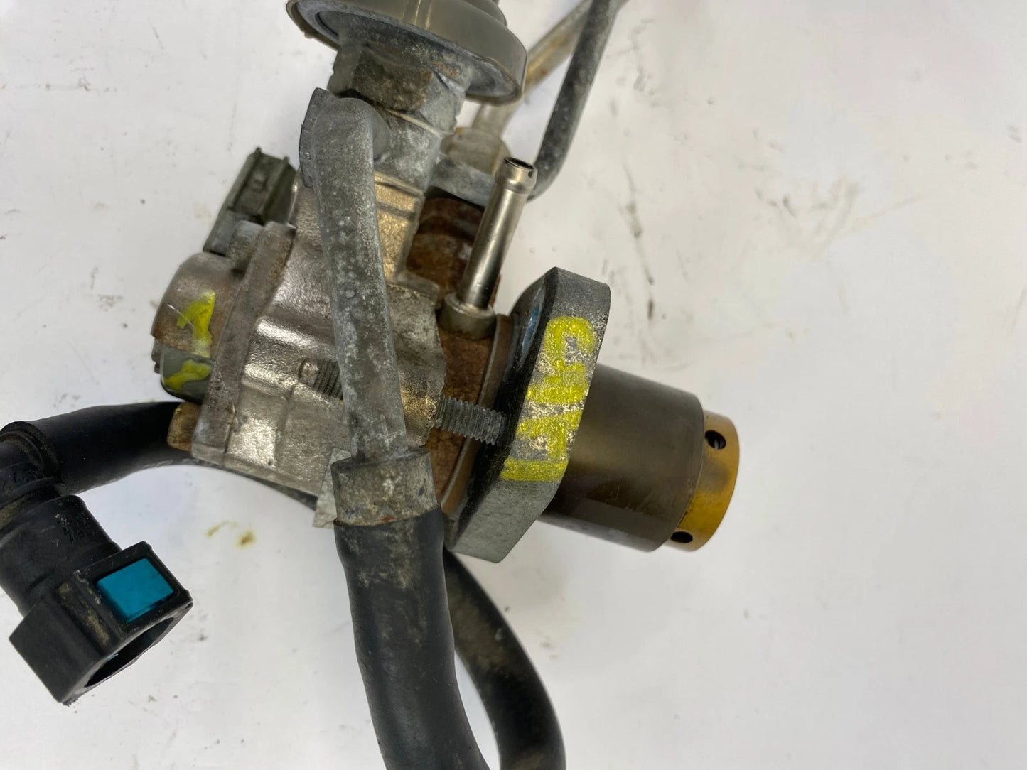 2006-2015 LEXUS IS250 IS350 ENGINE HIGH PRESSURE FUEL PUMP HPFP OEM