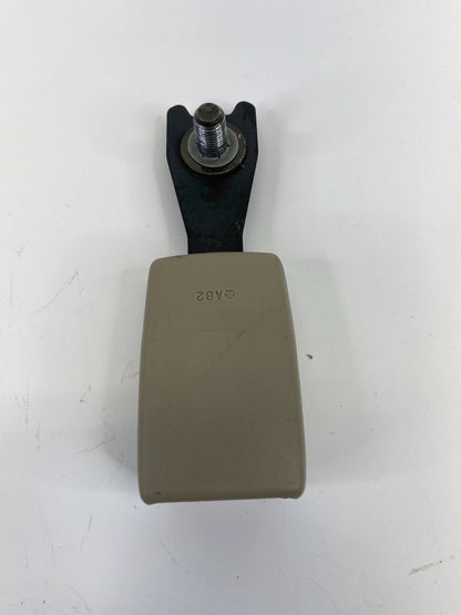 2000 2001 MAZDA MPV FRONT RIGHT PASSENGER SIDE SEAT BELT BUCKLE RECIVER OEM